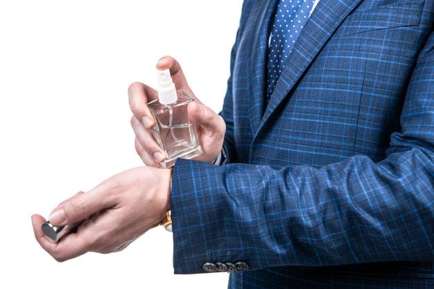 Perfume for Men: A Guide to Choosing and Wearing Men's Fragrances - aromapassions